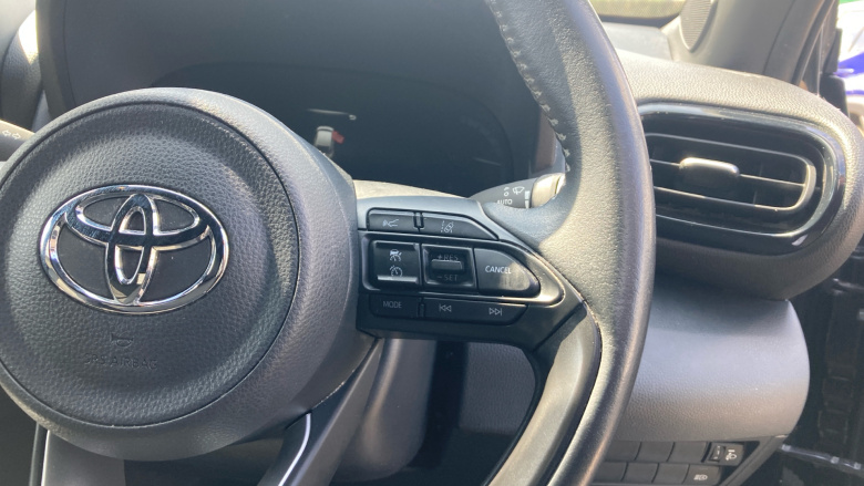 Toyota Yaris Cross 1.5 Hybrid Design 5dr CVT Hybrid Estate